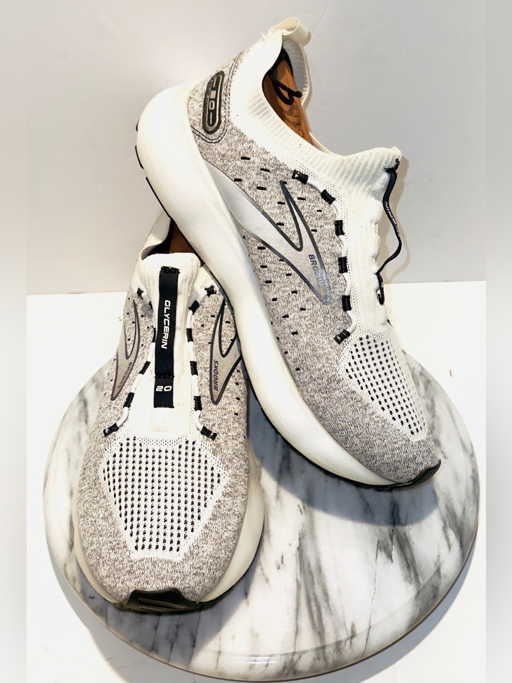 Brooks Glycerin StealthFit 20 Running Shoes Size 12 White Grey 1103841D135 READ